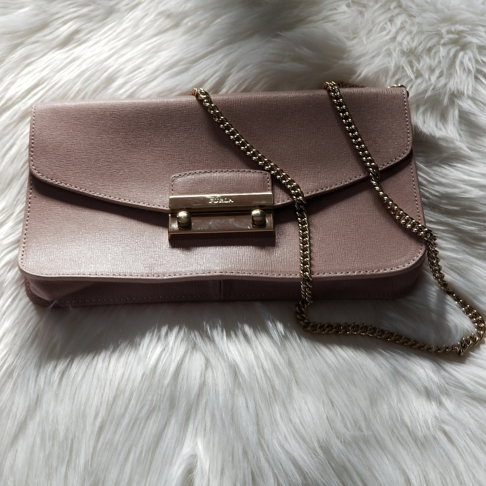 Purses - Picture 3 of 5